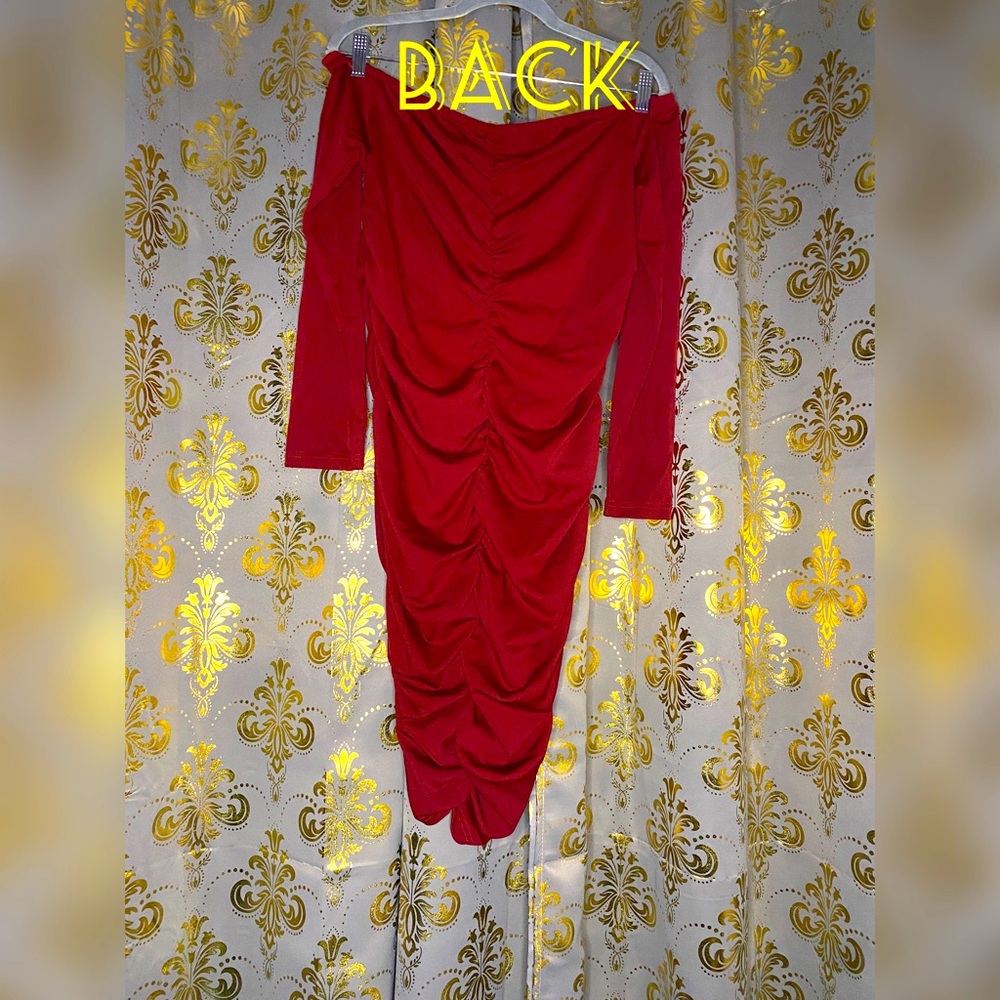 Plus Solid Rouched Off the Shoulder Dress - Picture 2 of 2